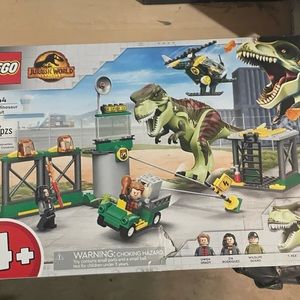 EGO® Jurassic World T. rex Dinosaur Breakout (76944)